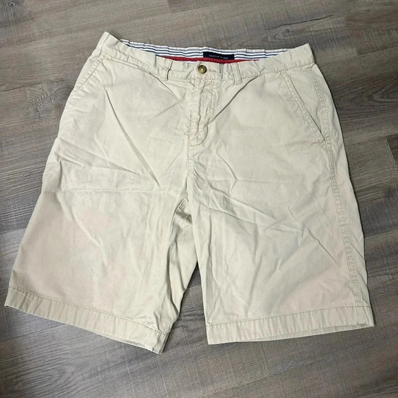 Tommy hilfiger tan shorts​ - Picture 1 of 8